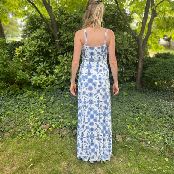 Soft cotton maxi indigo and white tie dye dress - Picture 3 of 5